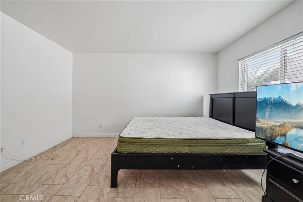 15174 Christopher Street Adelanto, CA 92301