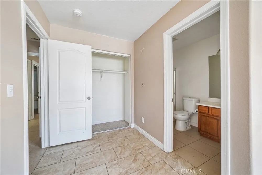 15174 Christopher Street Adelanto, CA 92301