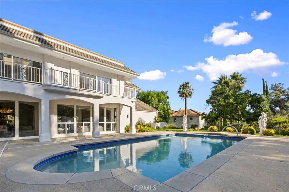 5072 Castle Court Rancho Cucamonga, CA 91701