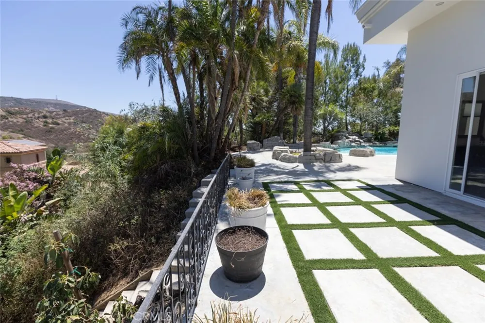 9731 Rangeview North Tustin, CA 92705