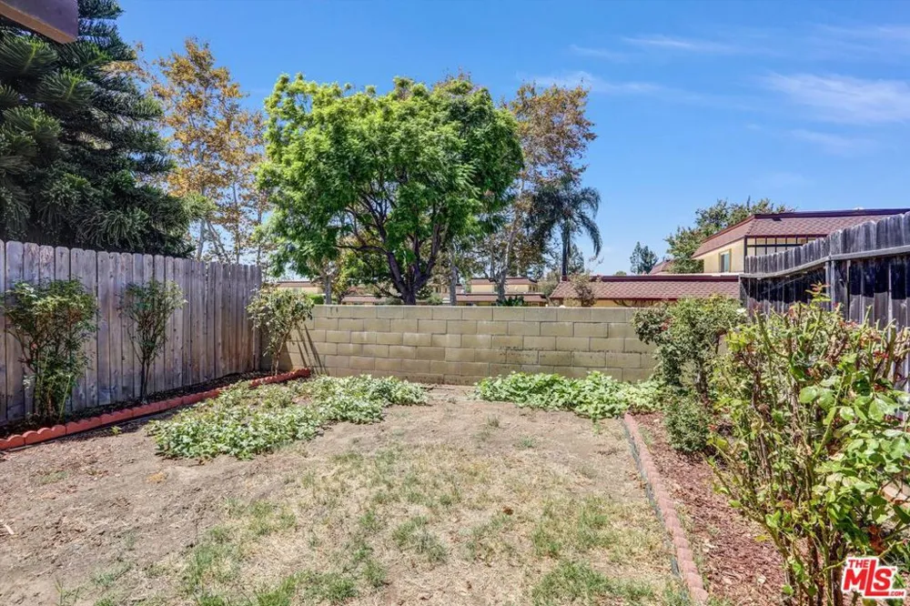 1179 Sunflower Avenue Covina, CA 91724