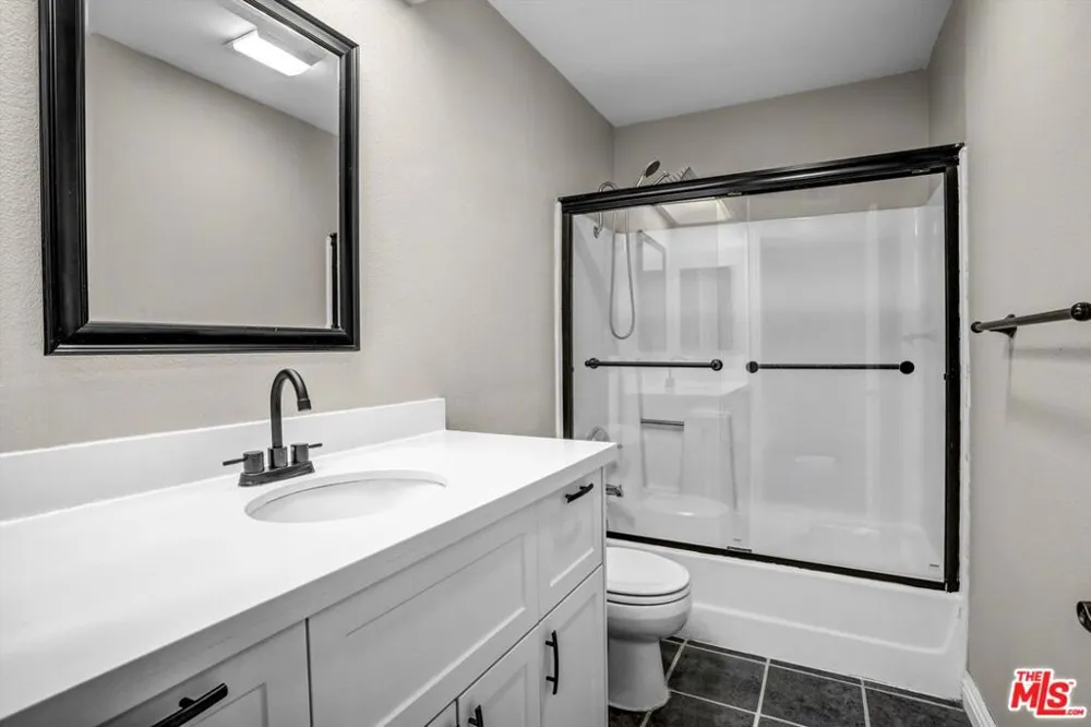 1179 Sunflower Avenue Covina, CA 91724