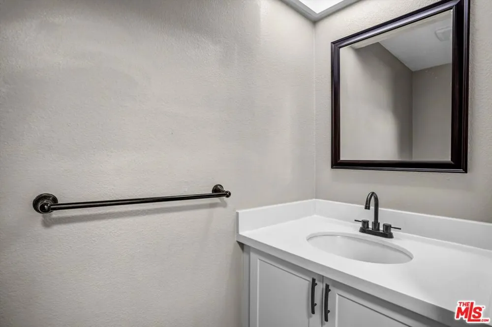1179 Sunflower Avenue Covina, CA 91724