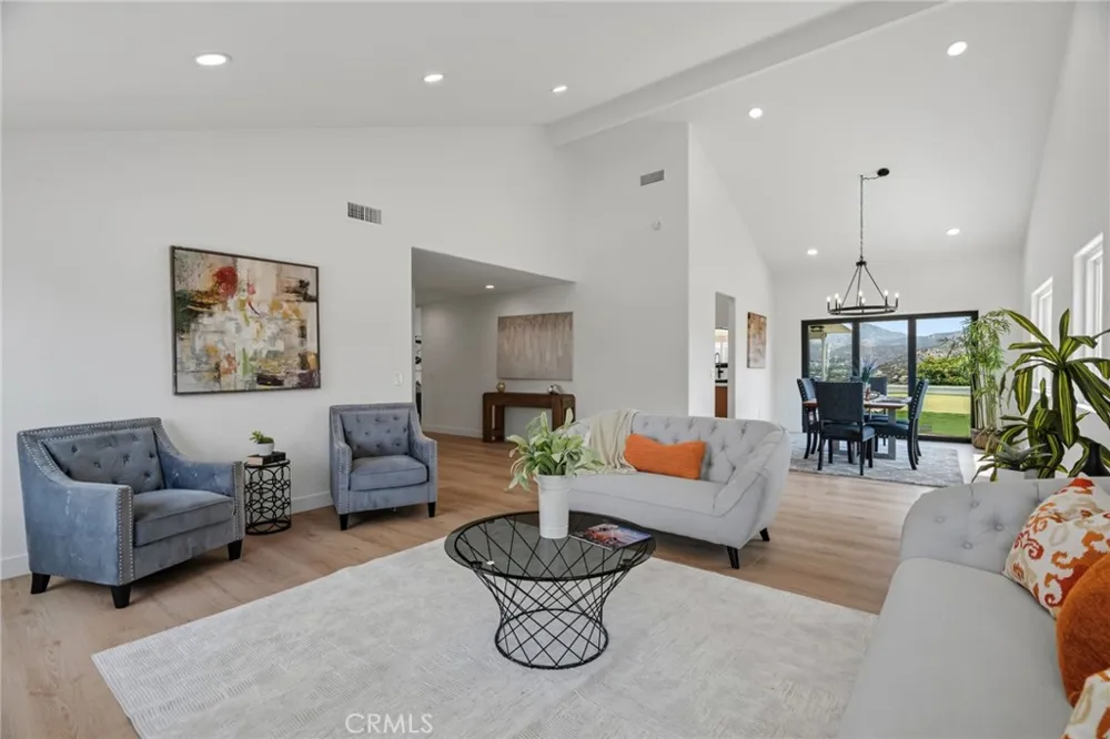 13971 Pequot Drive Poway, CA 92064