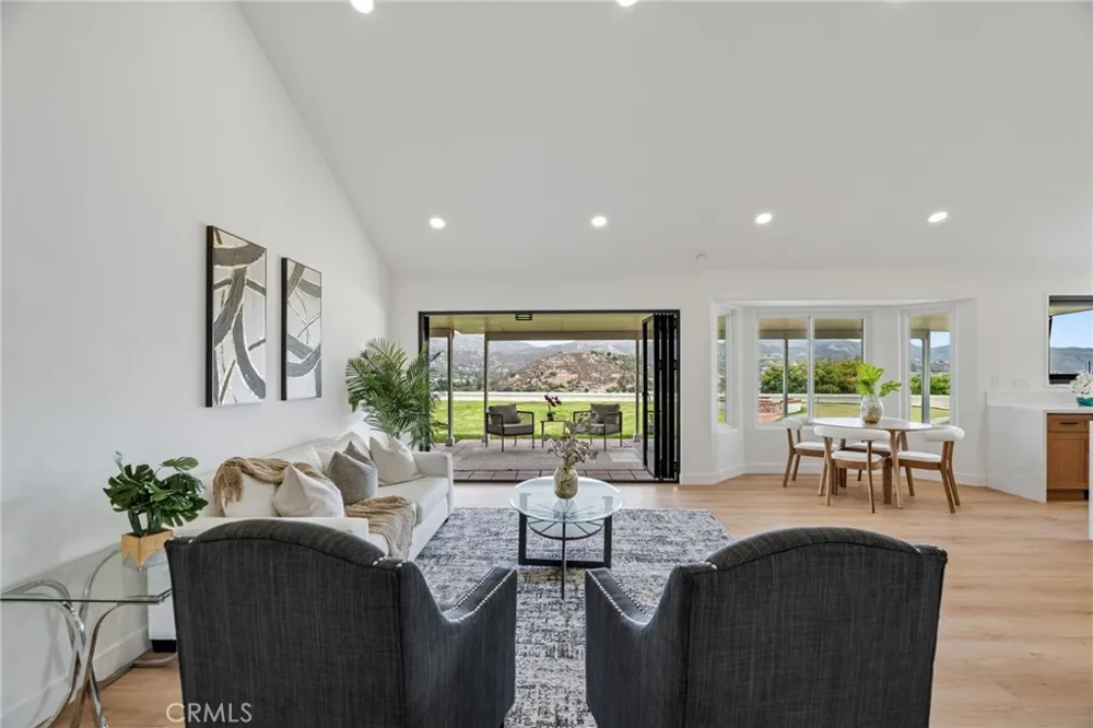 13971 Pequot Drive Poway, CA 92064
