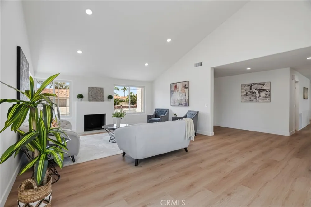 13971 Pequot Drive Poway, CA 92064