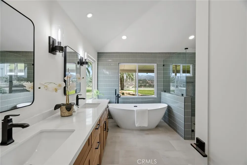13971 Pequot Drive Poway, CA 92064