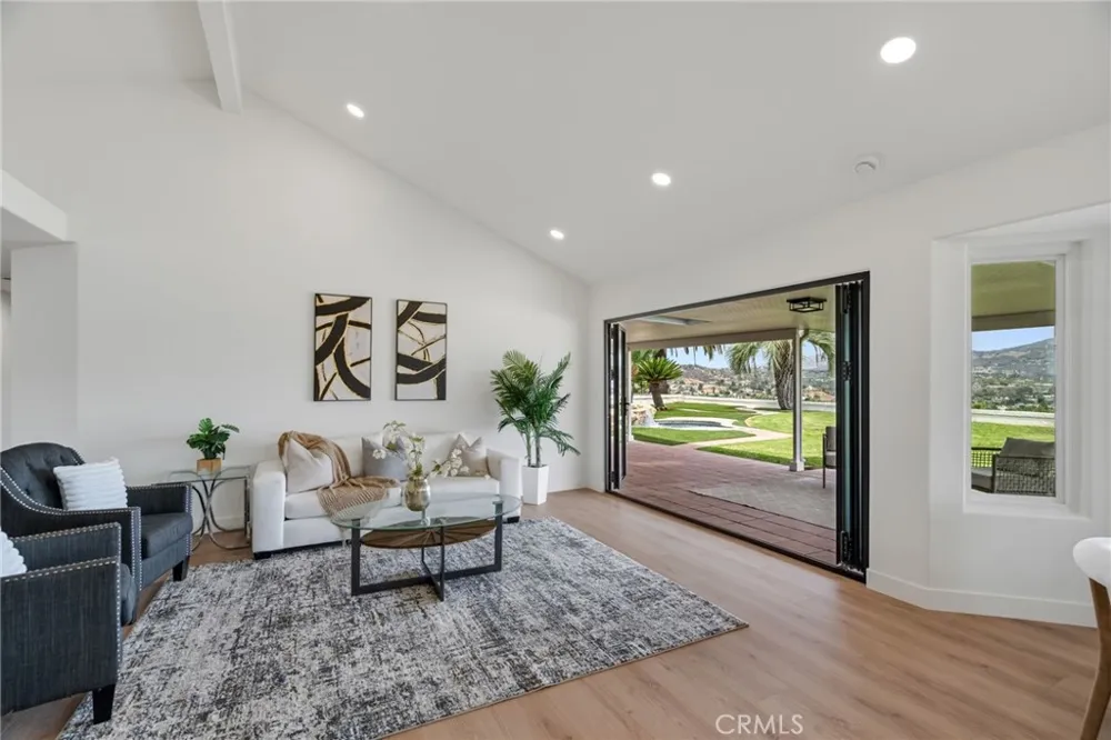 13971 Pequot Drive Poway, CA 92064