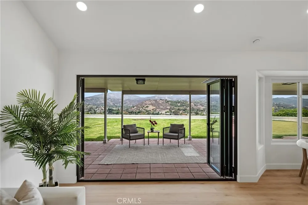 13971 Pequot Drive Poway, CA 92064