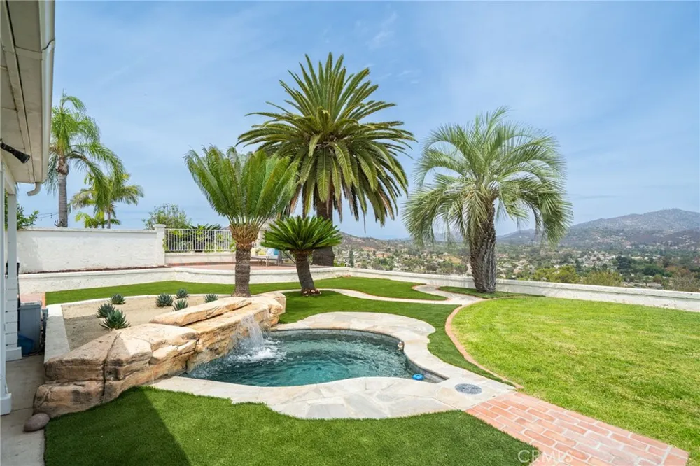 13971 Pequot Drive Poway, CA 92064