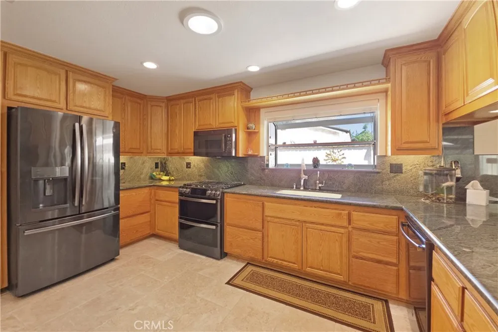 15597 Rolling Ridge Chino Hills, CA 91709