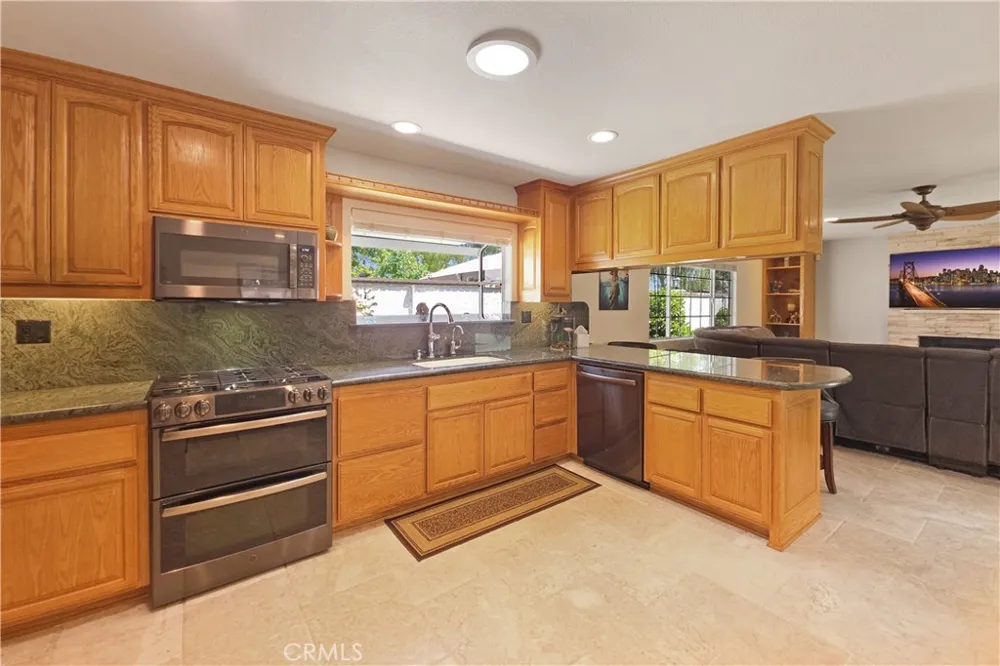 15597 Rolling Ridge Chino Hills, CA 91709