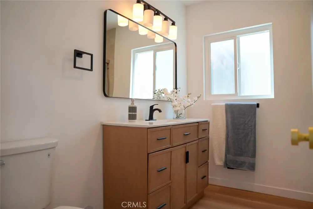 9243 Cayuga Sun Valley, CA 91352