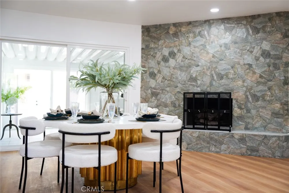 9243 Cayuga Sun Valley, CA 91352
