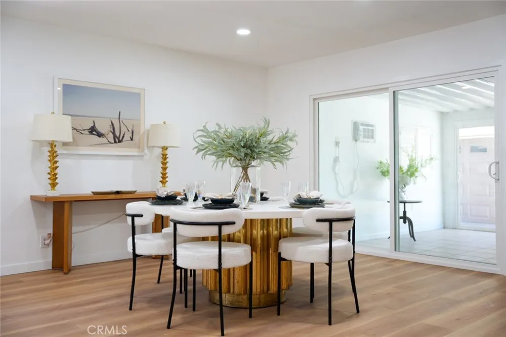 9243 Cayuga Sun Valley, CA 91352