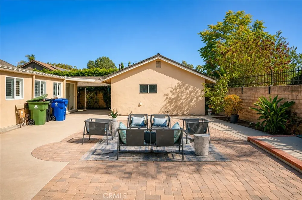 9243 Cayuga Sun Valley, CA 91352