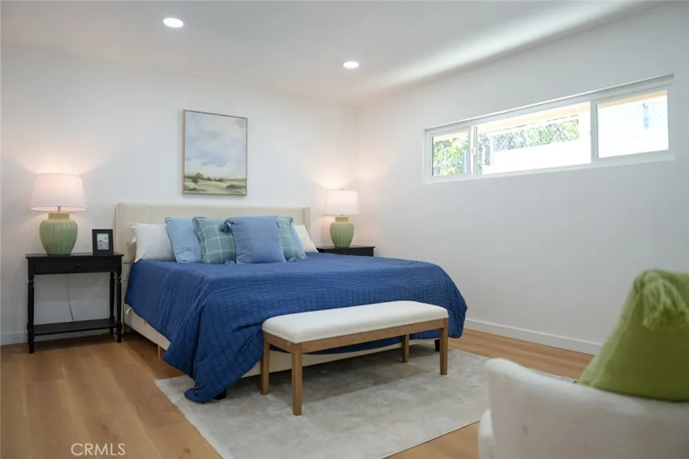 9243 Cayuga Sun Valley, CA 91352