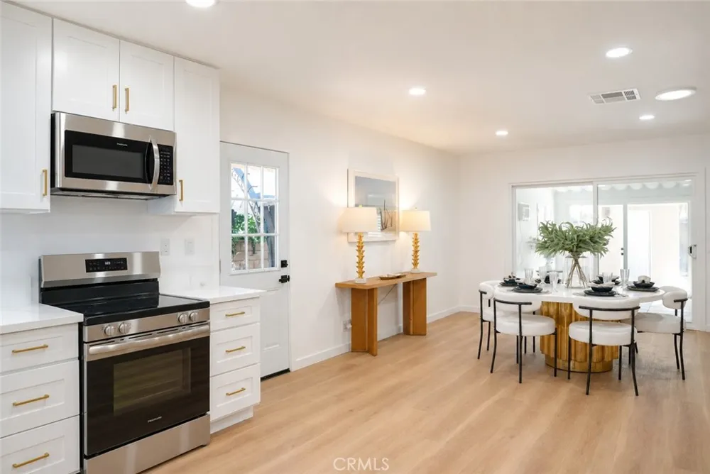 9243 Cayuga Sun Valley, CA 91352