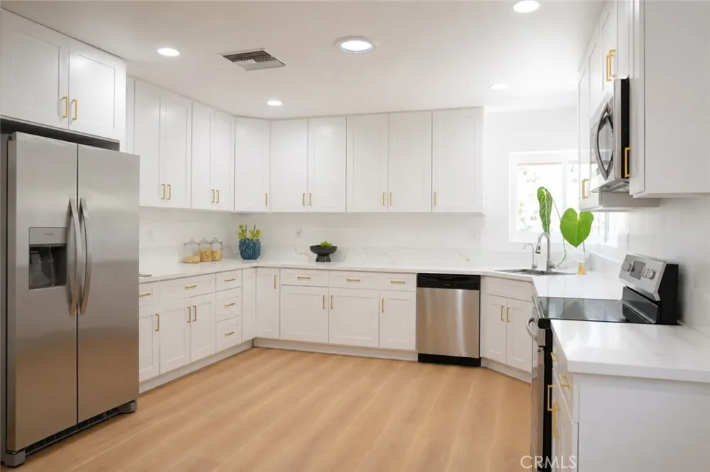 9243 Cayuga Sun Valley, CA 91352