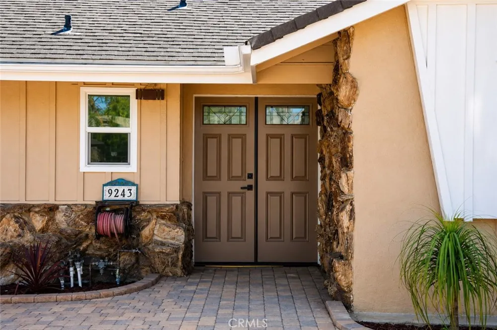 9243 Cayuga Sun Valley, CA 91352