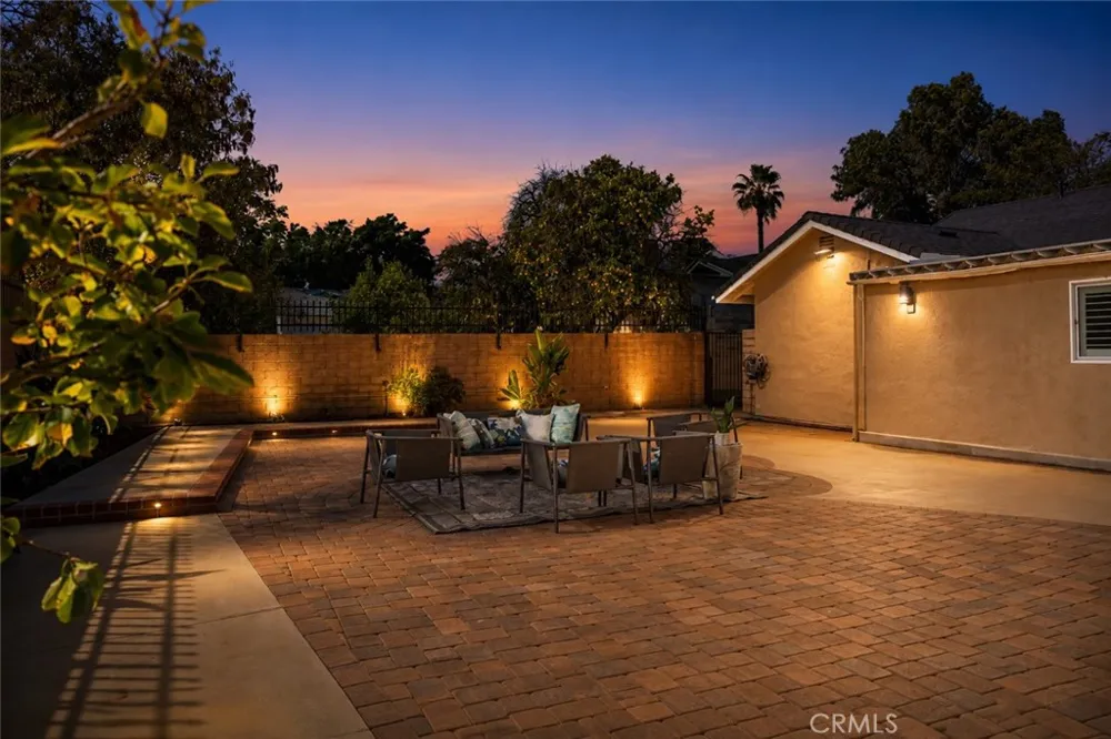 9243 Cayuga Sun Valley, CA 91352