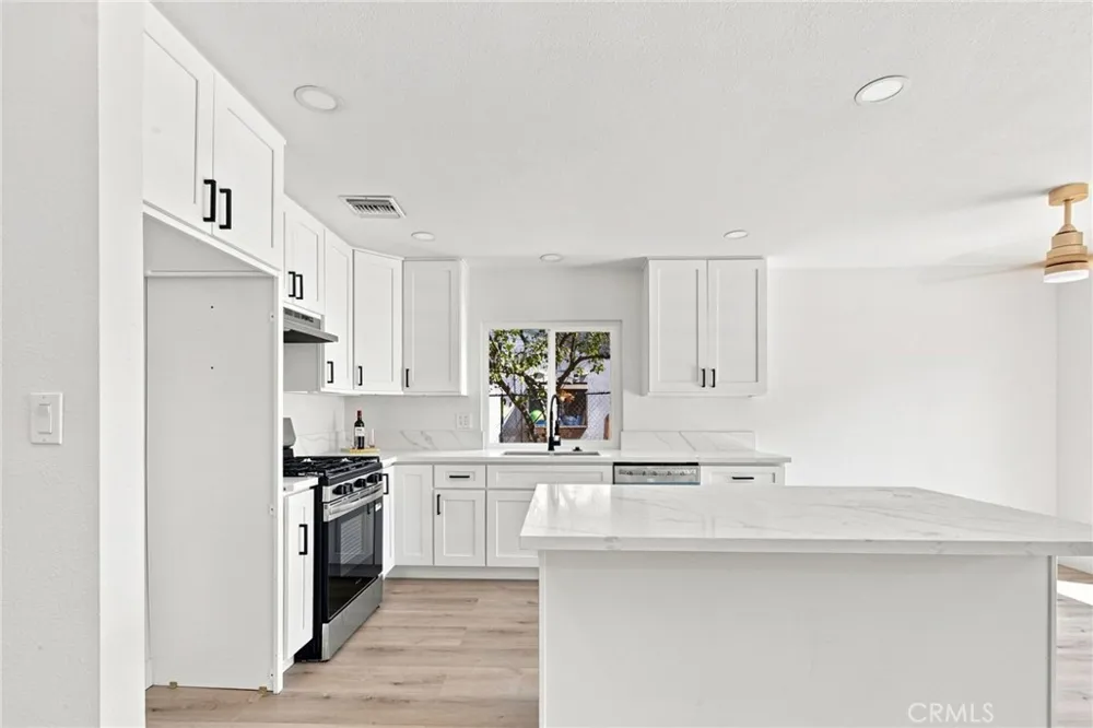1626 Jason Court Redlands, CA 92374