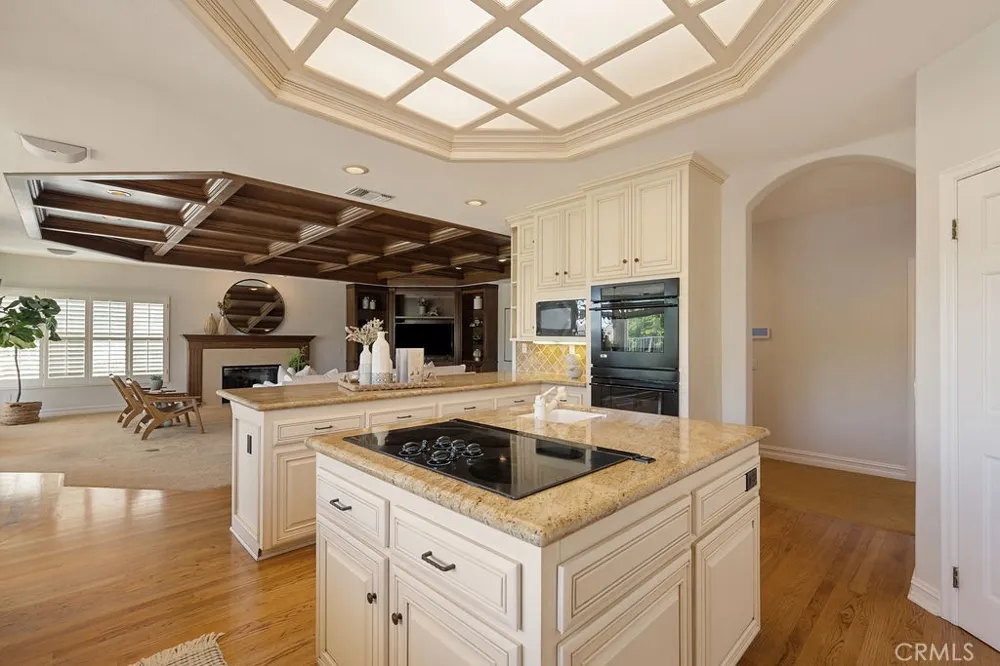 3802 E Rolling Green Lane Orange, CA 92867