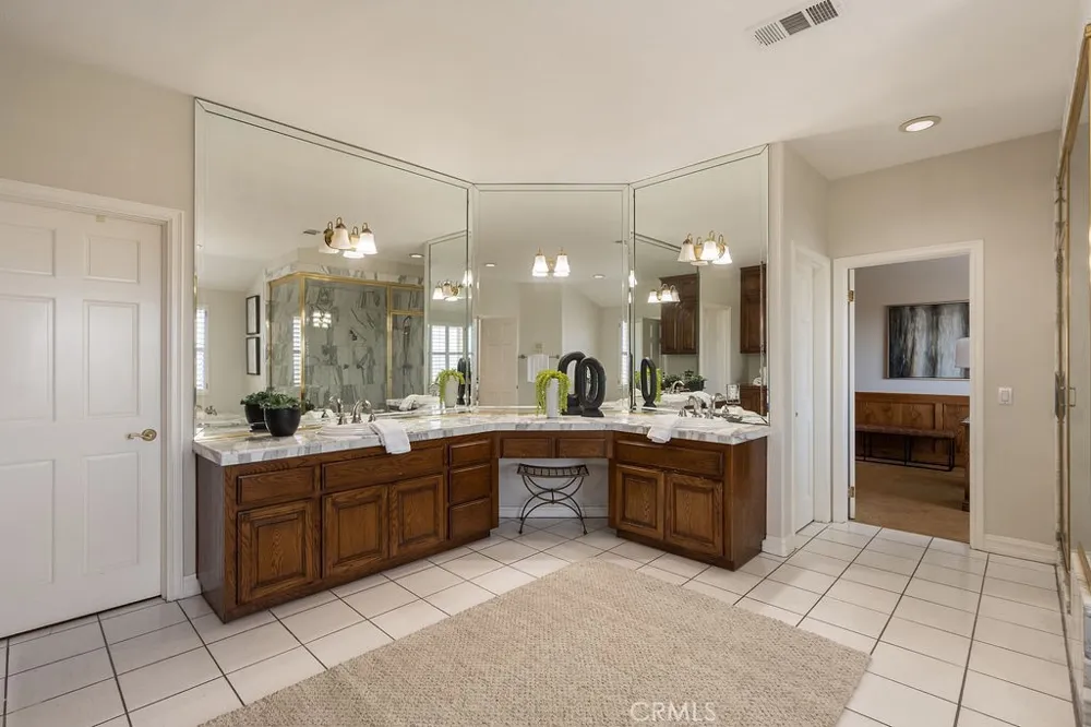 3802 E Rolling Green Lane Orange, CA 92867