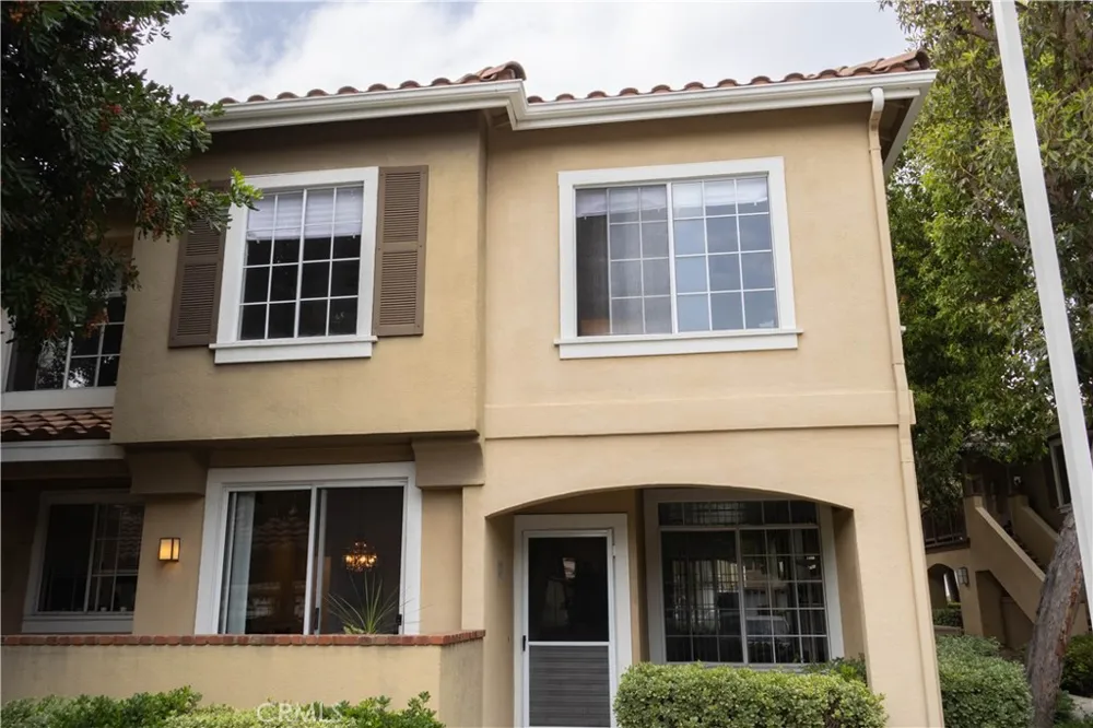 251 Gallery Tustin, CA 92782