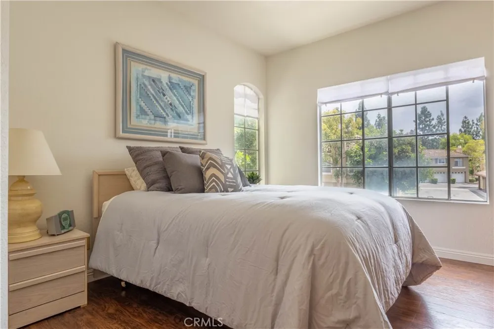 251 Gallery Tustin, CA 92782