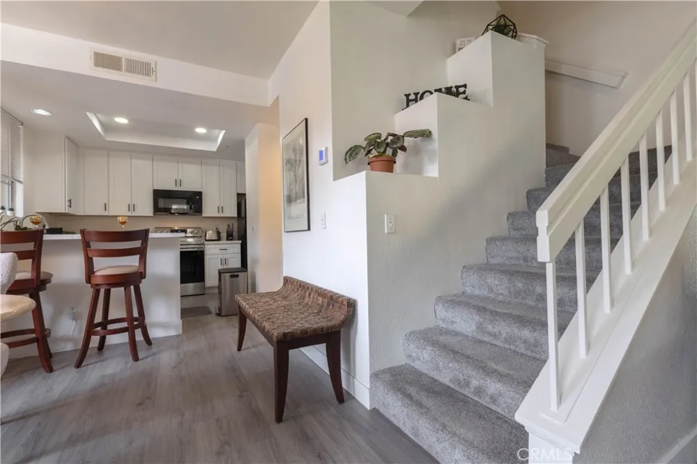 251 Gallery Tustin, CA 92782