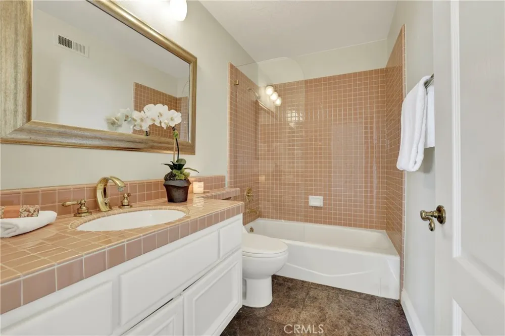 27130 S Ridge Drive Mission Viejo, CA 92692
