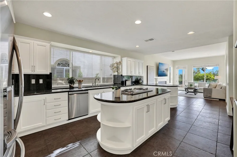 27130 S Ridge Drive Mission Viejo, CA 92692