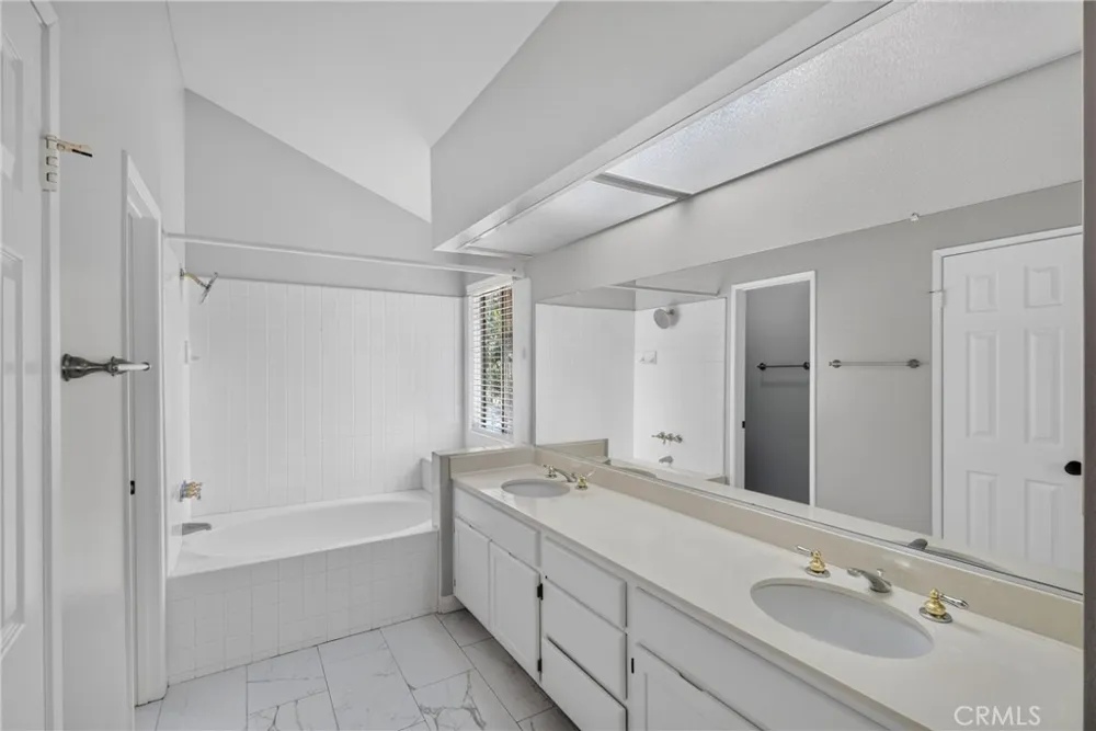 13189 Lucky Spur Lane Corona, CA 92883