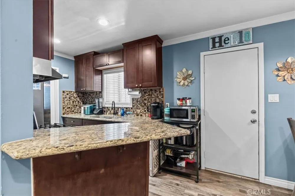 407 E Sunset Long Beach, CA 90805