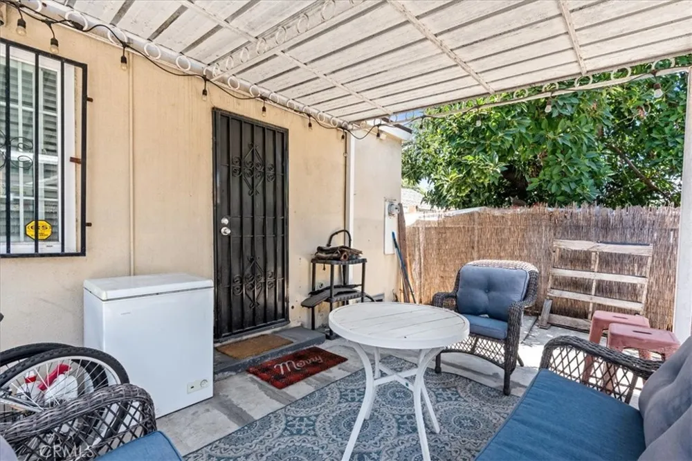 407 E Sunset Long Beach, CA 90805