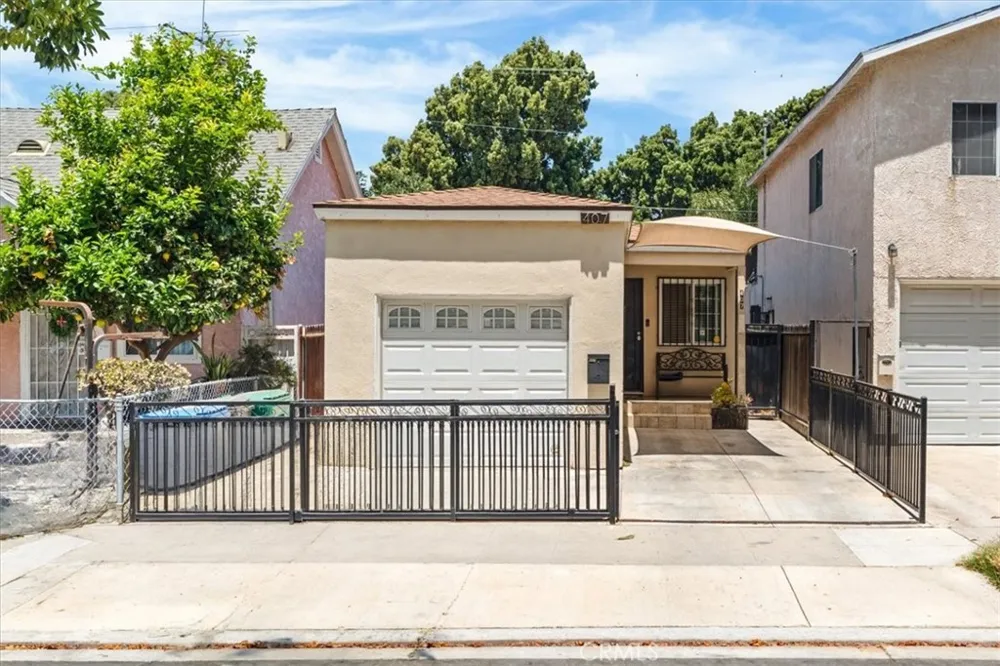 407 E Sunset Long Beach, CA 90805