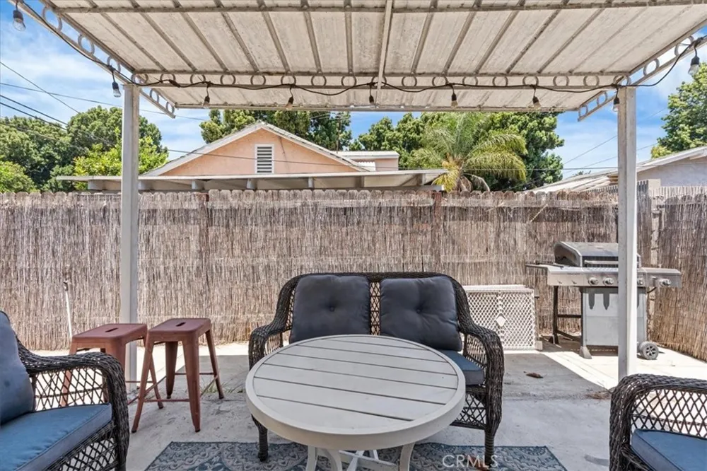 407 E Sunset Long Beach, CA 90805