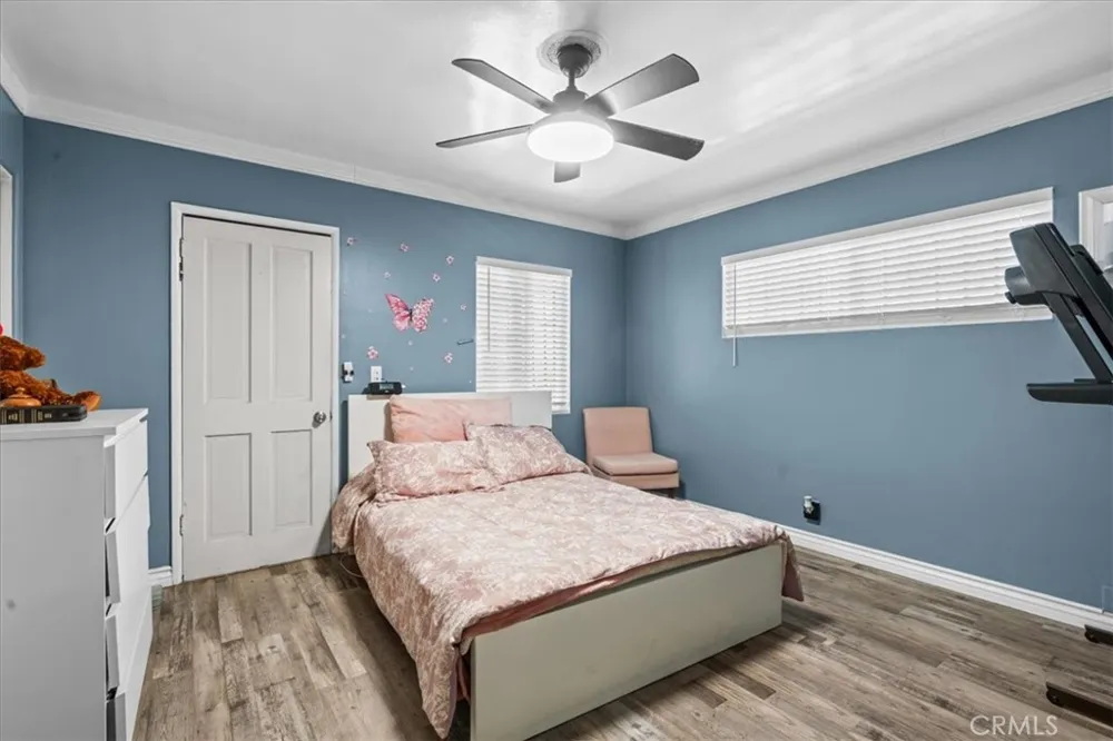 407 E Sunset Long Beach, CA 90805