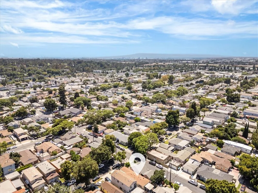 407 E Sunset Long Beach, CA 90805