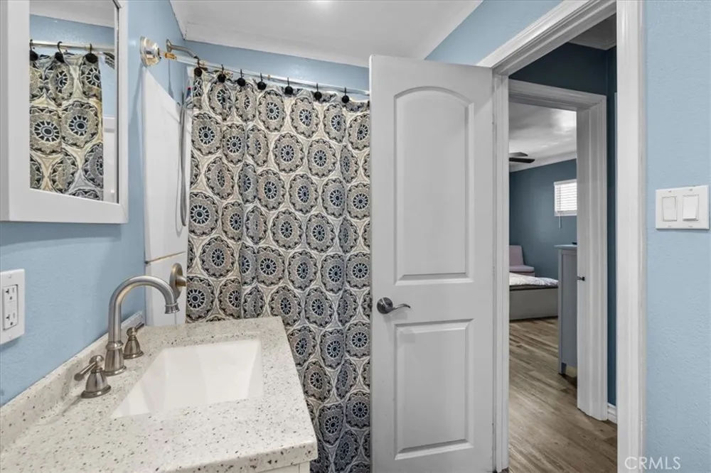 407 E Sunset Long Beach, CA 90805