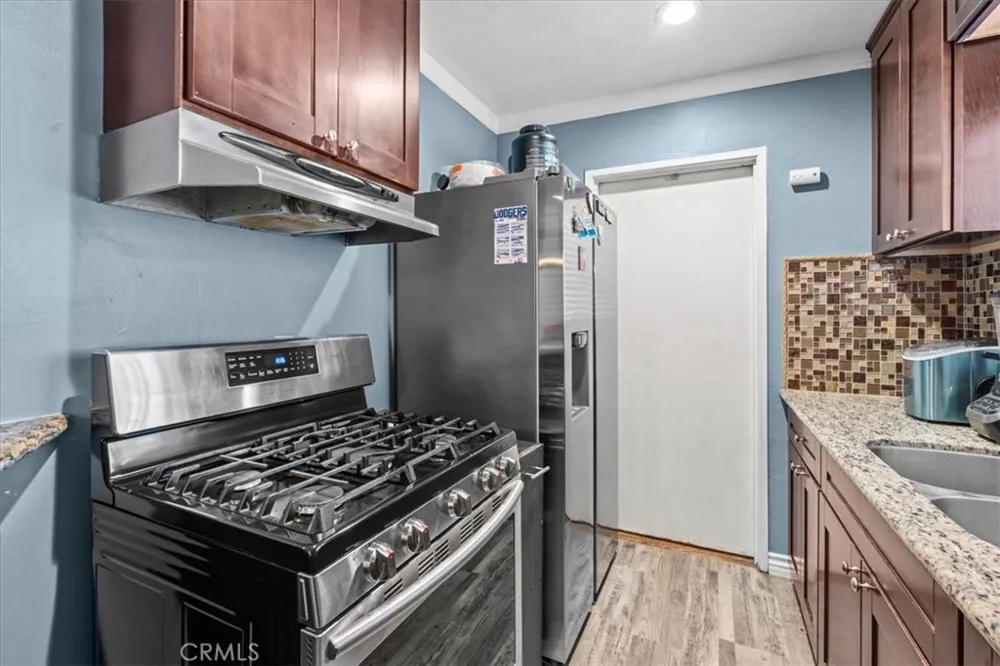 407 E Sunset Long Beach, CA 90805