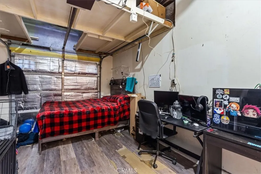 407 E Sunset Long Beach, CA 90805