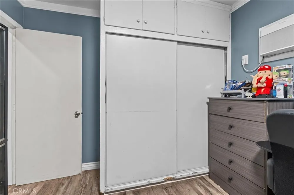 407 E Sunset Long Beach, CA 90805