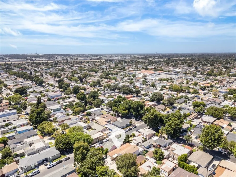 407 E Sunset Long Beach, CA 90805