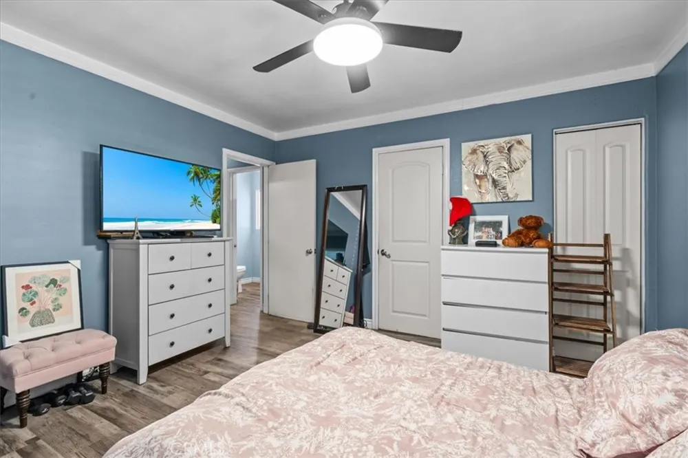 407 E Sunset Long Beach, CA 90805