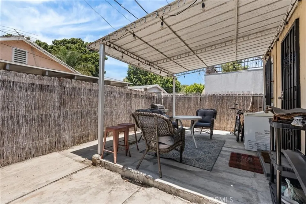 407 E Sunset Long Beach, CA 90805