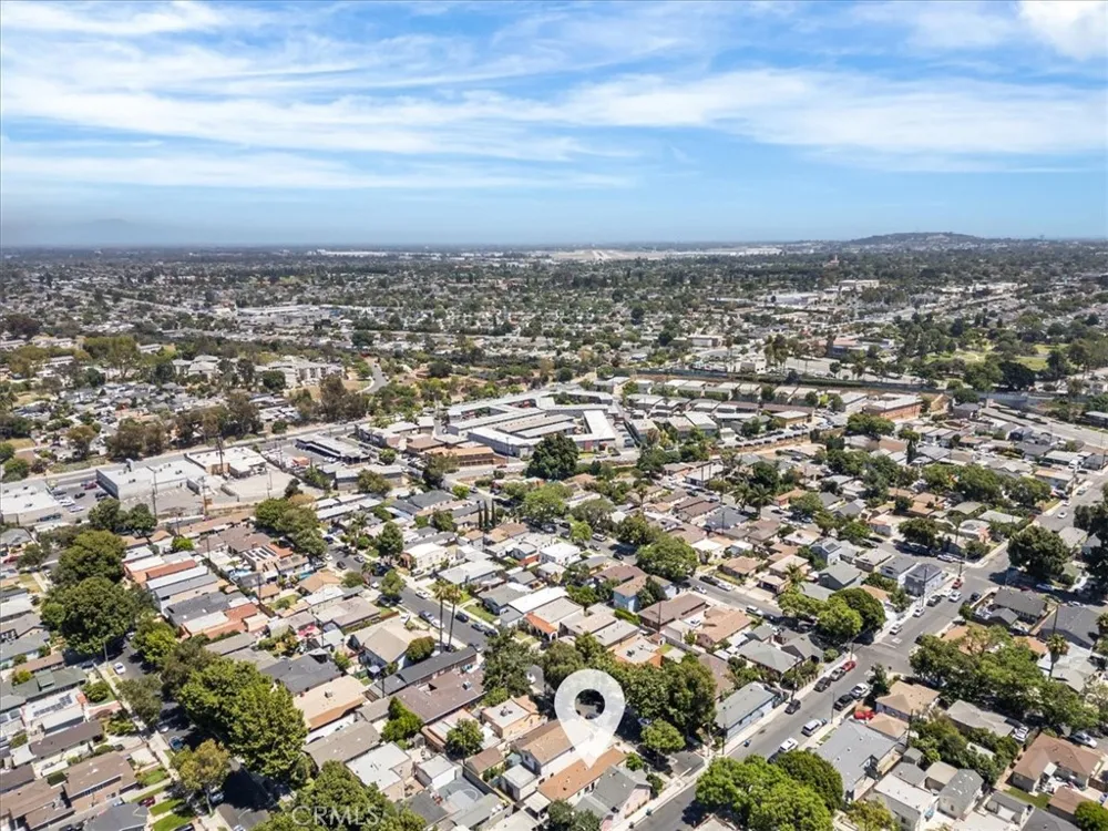 407 E Sunset Long Beach, CA 90805