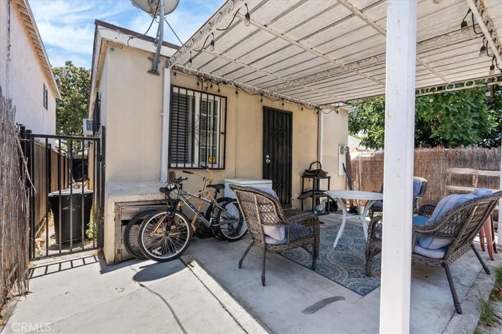 407 E Sunset Long Beach, CA 90805
