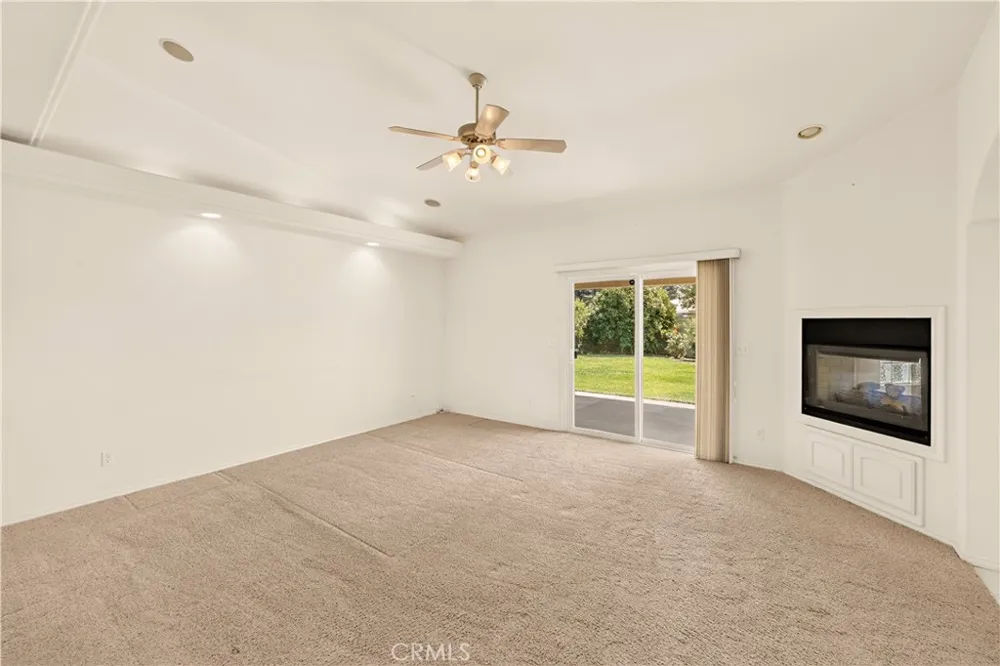 3077 Express Court Madera, CA 93637